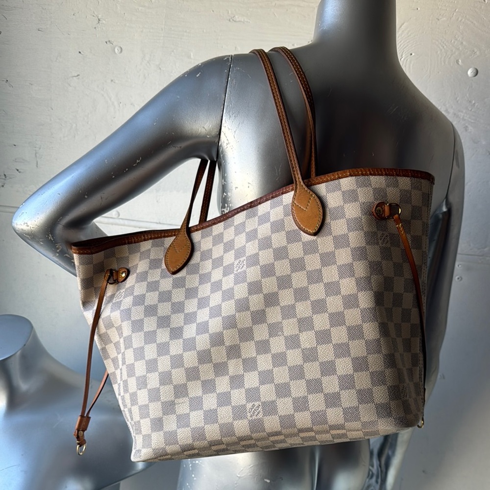 Louis Vuitton Neverfull Tote MM Beige Canvas